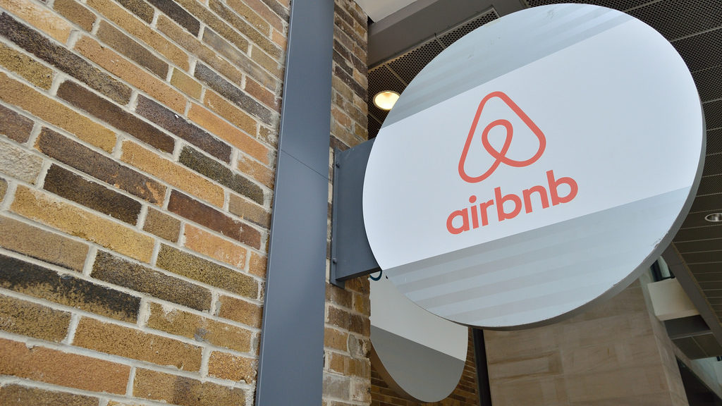 airbnb, sharing economy, capitalism