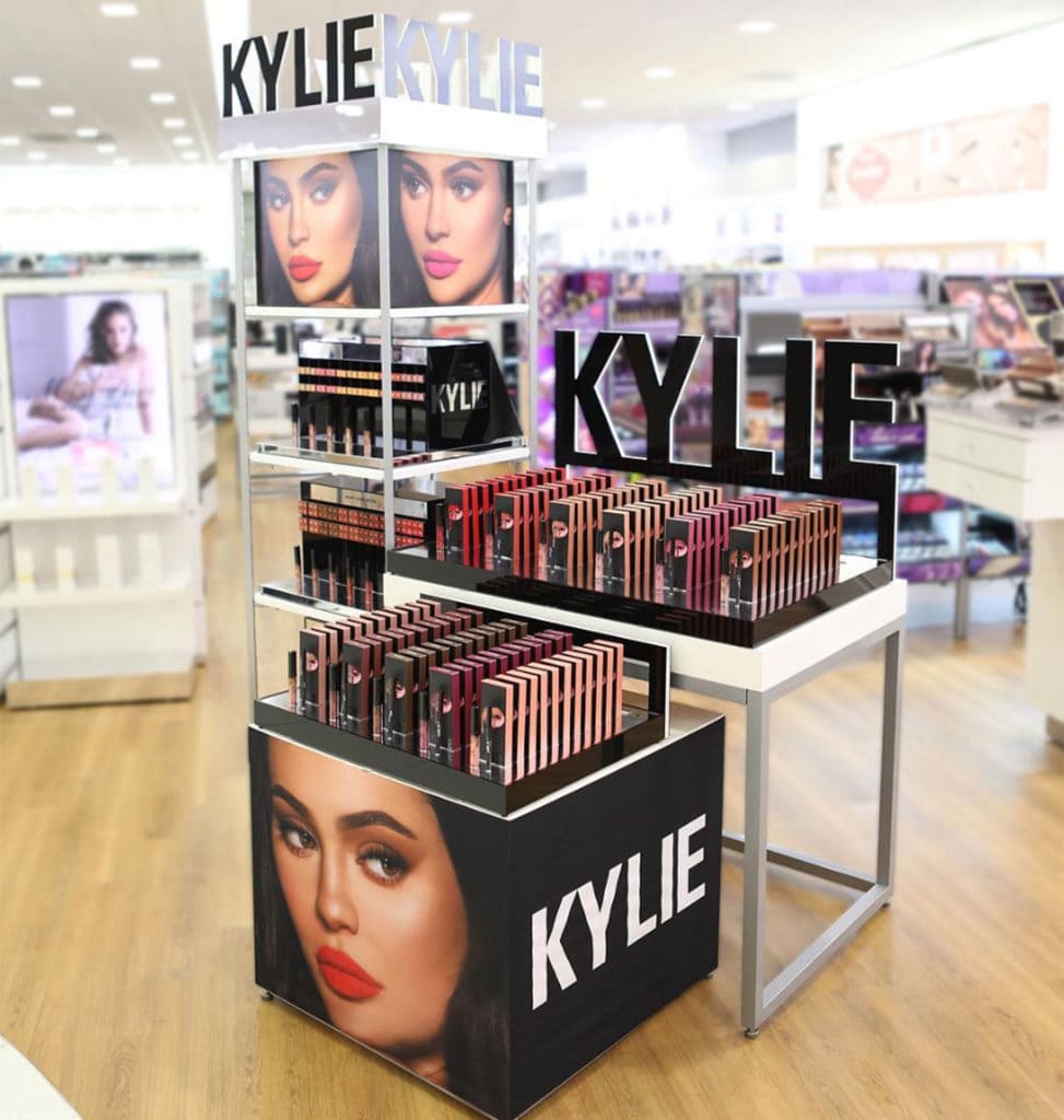 Kylie Jenner takes fans inside HUGE closet at her $2.7million