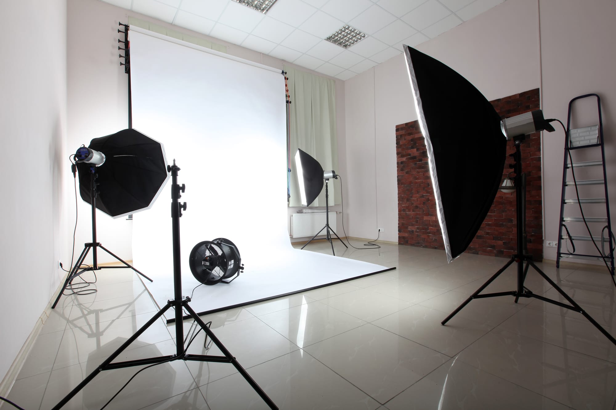 how to earn money with photography equipment