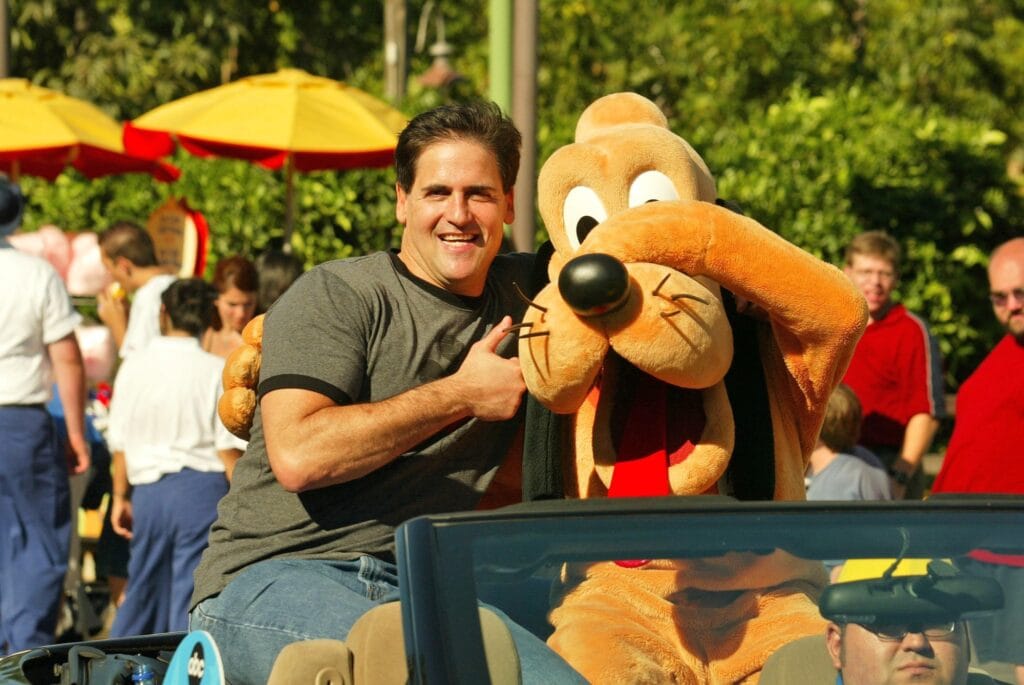 Mark Cuban's Net Worth: How the Mavericks & Shark Tank Made Him Billions  - FanBuzz