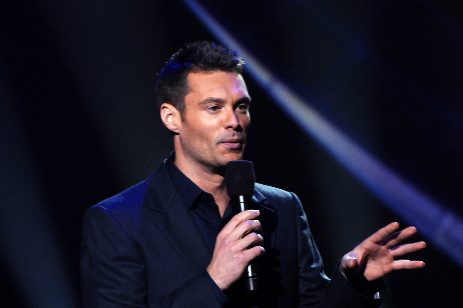 ryan seacrest net worth born rich - Ilustrasi 3